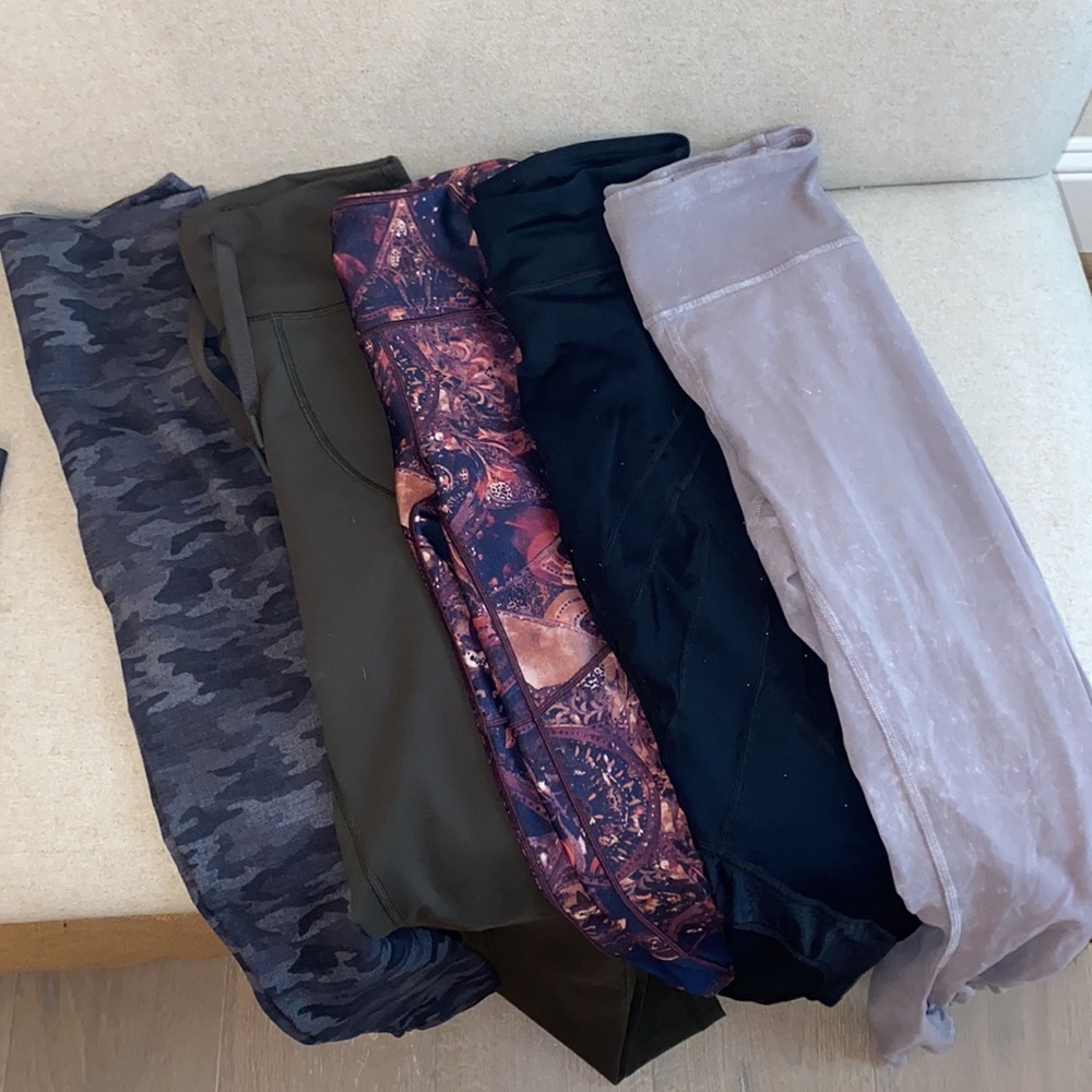 Bundle of 5 luxury activewear leggings!!!